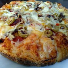 A picture of Chicago Style Deep Dish Pull Apart Pizza.