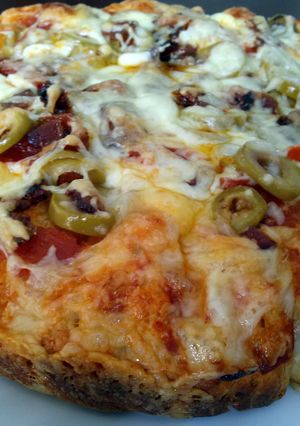 A picture of Chicago Style Deep Dish Pull Apart Pizza.
