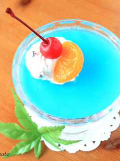 A picture of Cheery Milky Way Jello for Tanabata.