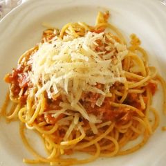 A picture of Tomato Basil Pesto Sauce.
