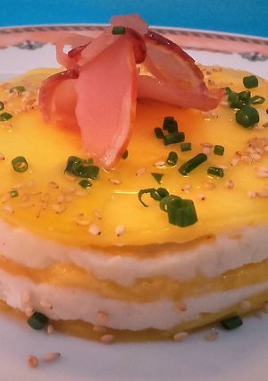Una foto de Lasaña fría de mango y brandada de bacalao