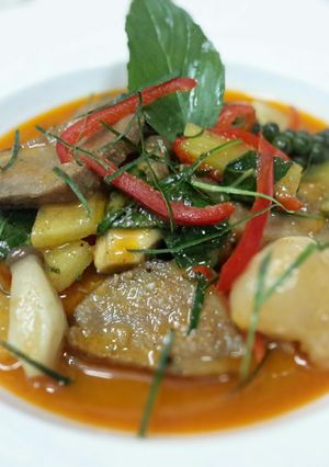 A picture of Roasted Duck Curry.