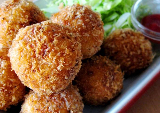 Step-by-Step Guide to Make Quick Bite-sized Croquettes with Cheese