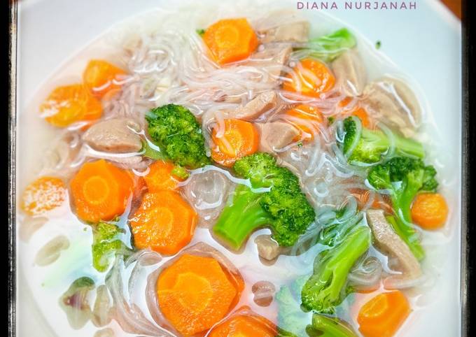 Resep: Sop bening soun brokoli Yang Sederhana