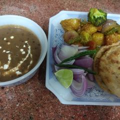 A picture of Masala kulcha.