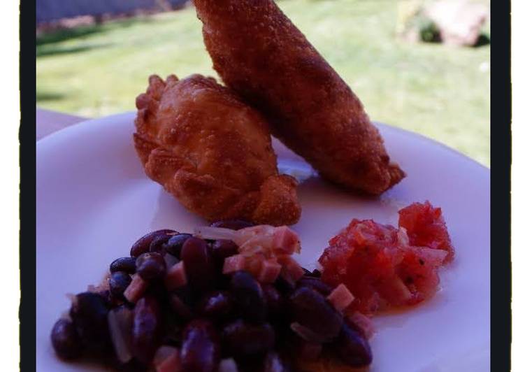 Empanadas de carne fritas con una ensalada original!!