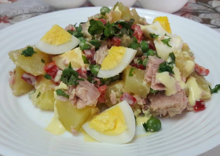 Ensalada de papas y atún