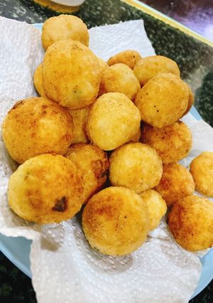 Hình của món Cá viên chiên phiên bản cơm nguội.