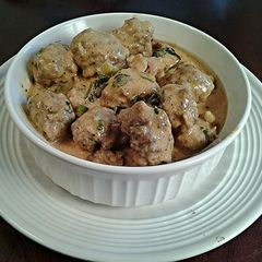 A picture of Swedish Meatballs.