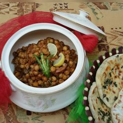 A picture of Chana masala.