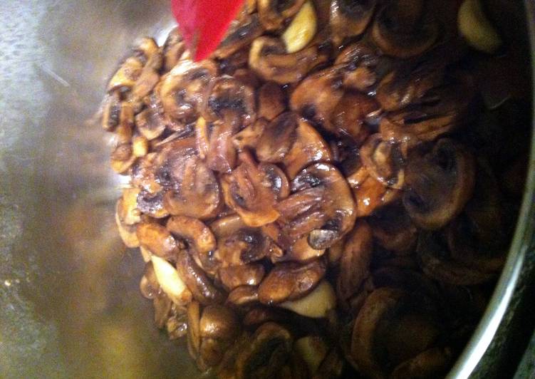 Recipe of Award-winning Balsamic Marinated Mushrooms