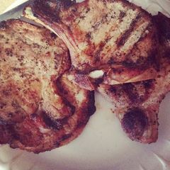 A picture of My Pork chops.