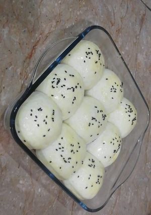 A picture of Chicken sliders.