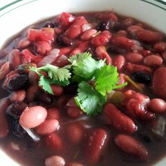 A picture of Easy Vegetarian Chili.
