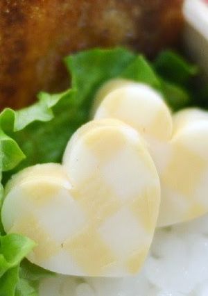 A picture of Cute Checked Cheese Hearts.