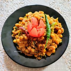 A picture of Masaledar Boiled Yellow Peas (Matar).