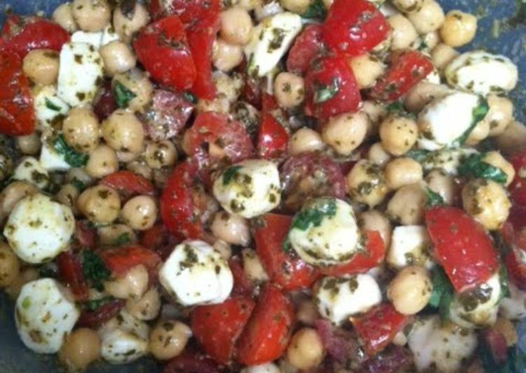 Simple Way to Make Any-night-of-the-week Chickpea, Pesto, Tomato &amp; Mozzarella Salad