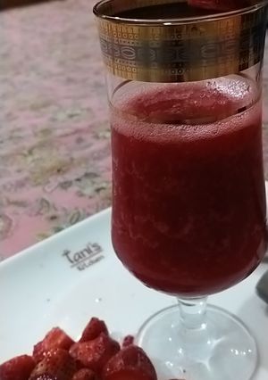 A picture of Strawberry slush.