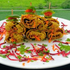 A picture of Maggi Egg Roll.