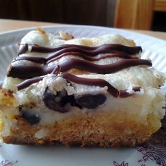 A picture of Gooey Chocolate Chip Bars.