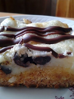 A picture of Gooey Chocolate Chip Bars.