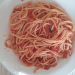 The easiest pasta sauce ever😍 with basil A picture of The easiest pasta sauce ever😍 with basil.