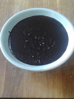 A picture of Hot and slightly lethal coke-sauce perfect for hamburgers.