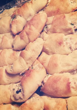 A picture of Roasted Garlic Chicken Puffs.