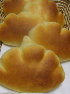 A picture of Cream-filled Rolls in a Bread Maker.