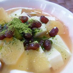 A picture of Ginger-Honey Tofu Dessert Soup.