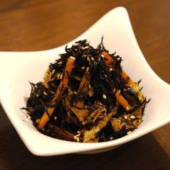 A picture of Our Family's Simmered Hijiki with a Twist.