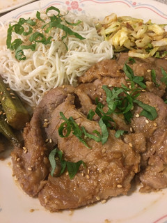 A picture of Onion Miso Pork and Cabbage.