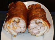 Una foto de pernil de chile