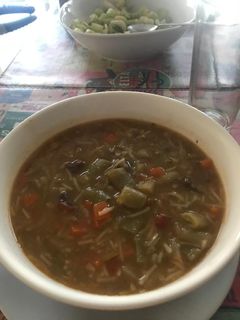 Una foto de Sopa de carne y verduras