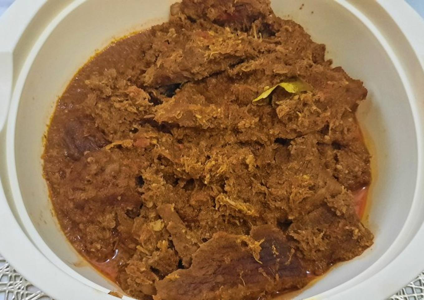Rendang kelapa sangrai enak bikin nambah nasi :(