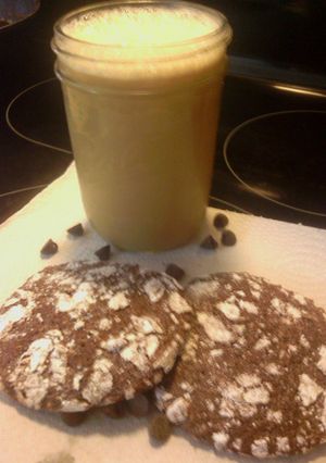 A picture of sunshine's crinkle chocolate cookies.