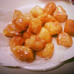 Super Easy Donuts ( or Bites ) A picture of Super Easy Donuts ( or Bites ).