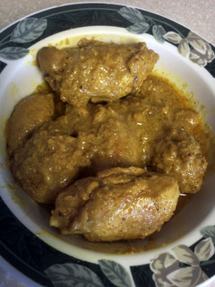 A picture of chicken curry.