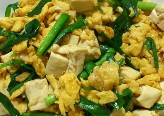 5 Minutes Egg with Garlic Chives & Tofu in Oyster Sauce Recipe