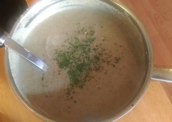 Steps to Prepare Perfect Mandys cauliflower soup