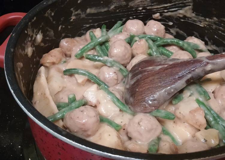 Homemade Easy Creamy Meatballs And Potatoes