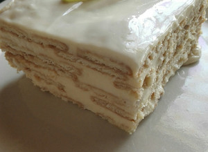 Una foto de Pastel Helado (Carlota de limón, pastel de galleta)