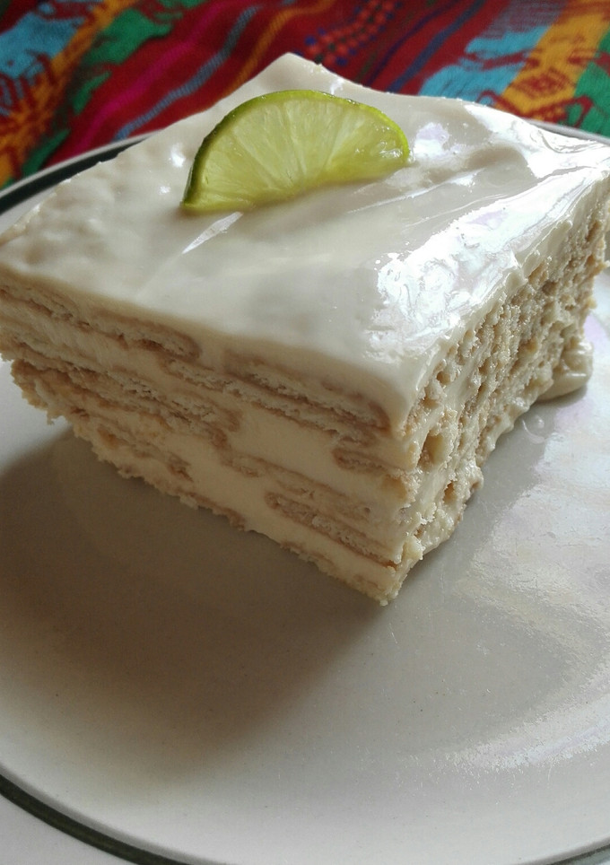 Una foto de Pastel Helado (Carlota de limón, pastel de galleta)