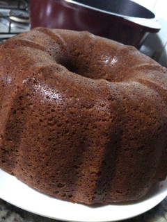 Una foto de Torta de banana en budinera essen 😍
