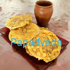 A picture of Papadvada.