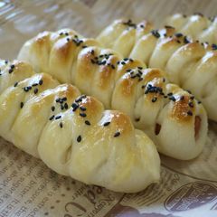 A picture of Sausage Bread Using a Bread Machine.