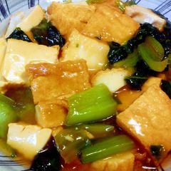Quick Stir-Fried Atsuage and Bok Choy A picture of Quick Stir-Fried Atsuage and Bok Choy.