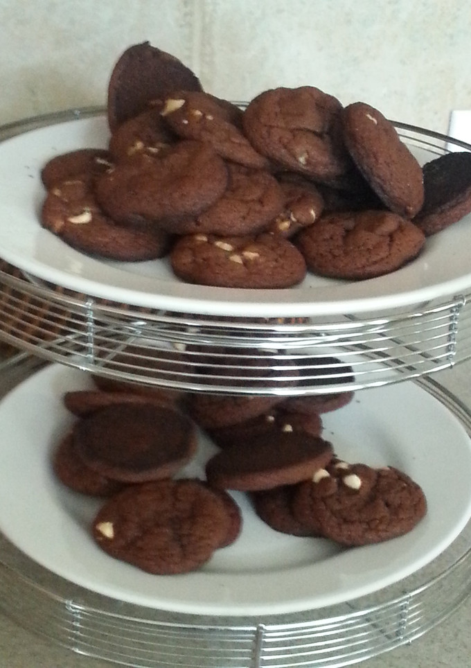 A picture of Devils chocolate drop cookies.