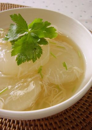 A picture of Lightly Seasoned Scallop Flavored Daikon Radish.