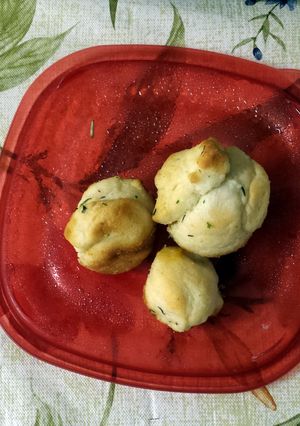 A picture of Garlic Knots.